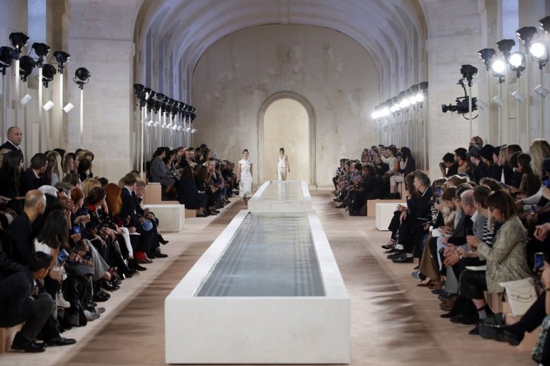 أفخم دور الأزياء التي تخلت عن المدراء الإبداعيون في 2015